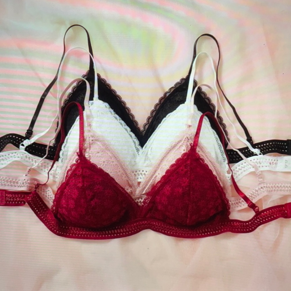 SOLD OUT ! ! Floral lace bras by Marcellas boutique ๐ all 4 ! - Picture 4 of 5